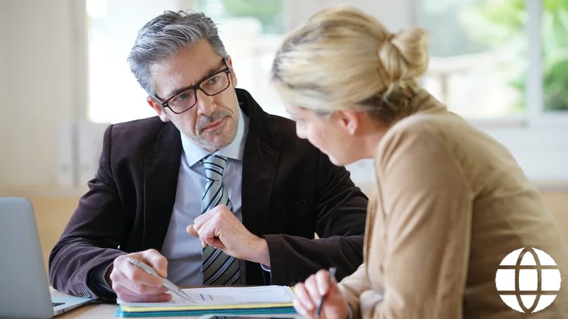 Investment Advisor: Analyzing Advisor Types, Services, and Fee Structures